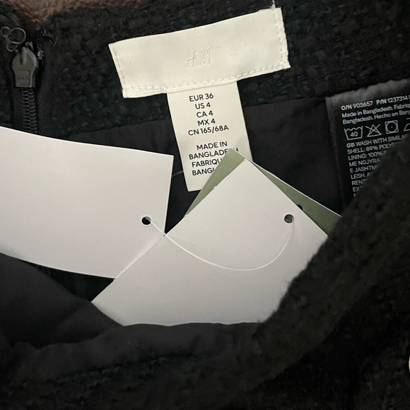 Selling a BNWT skirt from H&M - Picture 2 of 2